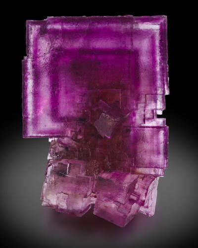 Fluorita<br />Rosiclare formation, Cave-in-Rock, Cave-in-Rock Sub-District, Hardin County, Illinois, USA<br />5.4 x 3.7 x 2.6 cm / Cristal principal: 5.1 cm<br /> (Autor: Museo MIM)