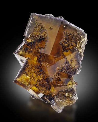 Fluorita<br />Minerva I Mine, Rosiclare formation, Ozark-Mahoning group, Cave-in-Rock Sub-District, Hardin County, Illinois, USA<br />9.5 x 7 x 5.5 cm / Cristal principal: 8 cm<br /> (Autor: Museo MIM)