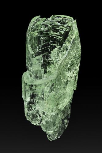 Beryl<br />Ponto do Marambaia, Caraí, Vale do Jequitinhonha, Minas Gerais, Brazil<br />15.8 x 6.0 cm<br /> (Author: am mizunaka)