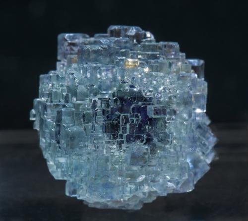 Fluorite<br />Mina Vinheiros, nivel 4, Coto minero Vale das Gatas, Sabrosa, Distrito Vila Real, Región Norte, Portugal<br />Specimen size: 1.7 × 1.6 × 1.3 cm<br /> (Author: Jordi Fabre)