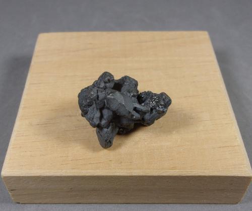 Argyrodita<br />Colquechaca (Aullagas), Provincia Chayanta, Departamento Potosí, Bolivia<br />2,3 x 2,1 x 1,9 cm. 11,78 g.<br /> (Autor: J. G. Alcolea)