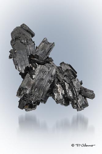 Turmalina<br />Davib East Farm 61 (Davib Ost Farm), Distrito Karibib, Región Erongo, Namibia<br />7cm x 4cm x 5cm<br /> (Autor: Pere Alonso)