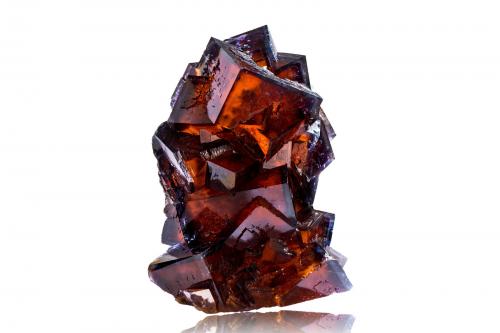 Fluorita<br />Bethel Level, Ozark-Mahoning group, Cave-in-Rock Sub-District, Hardin County, Illinois, USA<br />16 x 15 x 22 cm / Cristal principal: 10 cm.<br /> (Autor: Museo MIM)