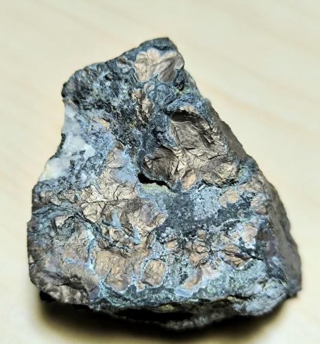 Niquelina, Maucherita<br />Atrevida Mine, Vimbodí i Poblet, Comarca Conca de Barberà, Tarragona, Catalonia / Catalunya, Spain<br />54 mm x 41 mm x 34 mm. Masa: 217 g.<br /> (Autor: Carles Millan)