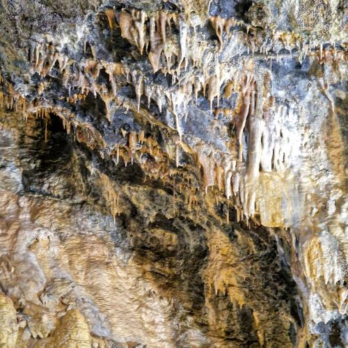 Calcite Barite Flowstone<br />Blue John Mine (Blue John Cavern), Castleton, High Peak District, Derbyshire, England / United Kingdom<br />Pano 10 meter<br /> (Author: Forrestblyth)