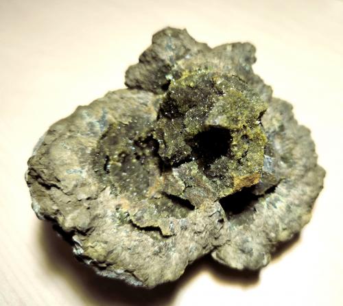 Anapaite<br />Yacimiento de anapaita, Prats i Sansor (Prats y Sampsor), Comarca Cerdanya, Lérida / Lleida, Cataluña / Catalunya, España<br />96 mm x 79 mm. Mass: 370 g.<br /> (Author: Carles Millan)