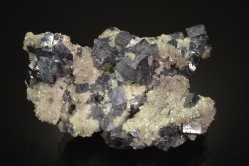 Galena<br />Dörnberg Mine, Ramsbeck, Bestwig, Hochsauerland District, Arnsberg, North Rhine-Westphalia/Nordrhein-Westfalen, Germany<br />7.0 x 4.3 x 3.3 cm<br /> (Author: Michael Shaw)