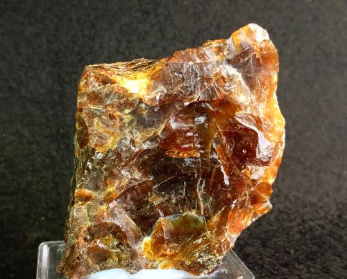 Ópalo (variedad ópalo de fuego)<br />Carboneras, Comarca Levante Almeriense, Almería, Andalucía, España<br />6 x 6 cm.<br /> (Autor: Felipe Abolafia)