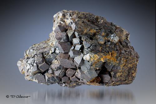 Magnetita<br />Burguillos del Cerro, Comarca Zafra-Río Bodión, Badajoz, Extremadura, España<br />8cm x 6cm x 4cm<br /> (Autor: Pere Alonso)