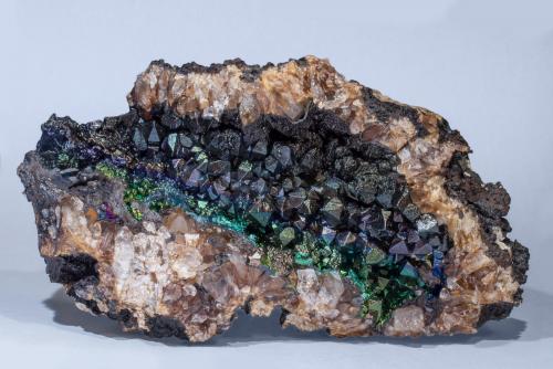 Quartz with Goethite<br />Corta San Valentín, Sancti Espíritu, Sierra Minera de Cartagena-La Unión, La Unión, Comarca Campo de Cartagena, Región de Murcia (Murcia), España<br />18.4 × 10.4 × 4.6 cm<br /> (Author: Jordi Fabre)