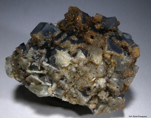 Fluorita y Cuarzo<br />Mina Matagalls (Minas de Sant Marçal), Sant Marçal, Viladrau, Comarca Osona, Gerona / Girona, Cataluña / Catalunya, España<br />73x64 mm.<br /> (Autor: Jesus Franquesa Baucells)