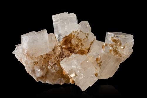 Florencite-(Ce), Magnesite<br />Brumado, Bahia, Northeast Region, Brazil<br />10 x 5 x 6 cm / main crystal: 1.1 cm.<br /> (Author: MIM Museum)