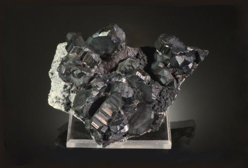 Bournonite<br />Mina Machacamarca, Machacamarca, Distrito Machacamarca, Provincia Cornelio Saavedra, Departamento Potosí, Bolivia<br />8.1 x 5.7 x 2.6 cm<br /> (Author: Michael Shaw)