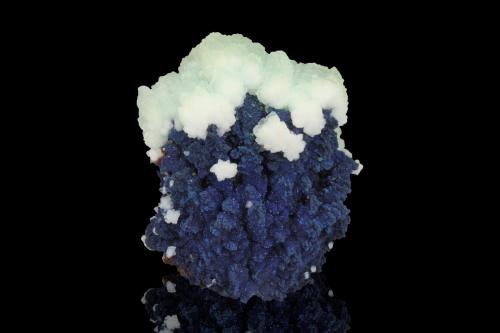 Azurite with Aragonite on limonite<br />Mina Maria, Minas Agia Varvara, Zona Sounion, Distrito minero Lavrion, Prefectura Attikí (Attica), Grecia<br />5 x 4 x 6.5 cm<br /> (Author: MIM Museum)