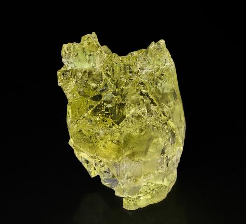 Beryl<br />Ponto do Marambaia, Caraí, Vale do Jequitinhonha, Minas Gerais, Brazil<br />5.4 x 4.3 cm<br /> (Author: am mizunaka)