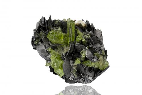 Graphite with Diopside and Mesolite<br />Karo Pit, D-Block Mine, Merelani Hills, Lelatema Mountains, Simanjiro District, Manyara Region, Tanzania<br />4 x 3 x 2.5 cm / main crystal: 0.8 cm<br /> (Author: MIM Museum)