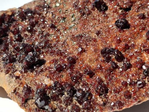 Grossular (variety Hessonite)<br />Paso Faiallo, Urbe, Provincia Savona, Liguria, Italia<br />7,5 x 5 cm<br /> (Author: Volkmar Stingl)