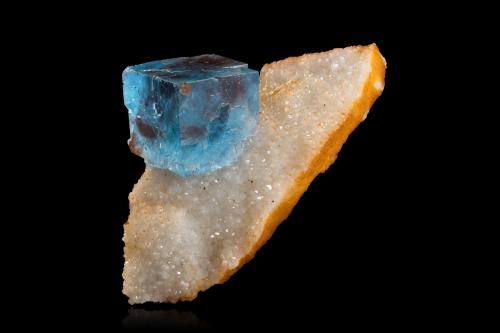 Fluorite on Quartz<br />Le Beix Mine, Saint-Germain-près-Herment, Herment, Clermont-Ferrand District, Puy-de-Dôme Department, Auvergne-Rhône-Alpes, France<br />17.5 x 10.5 x 8 cm / main crystal: 7.7 cm<br /> (Author: MIM Museum)