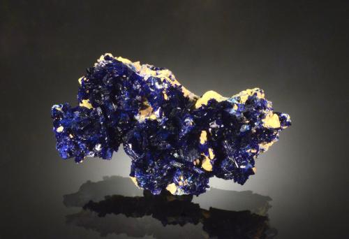Azurite<br />M'Fouati, M'Fouati District, Bouenza Department, Republic of the Congo<br />4.4 x 2.3 x 1.3 cm<br /> (Author: Michael Shaw)