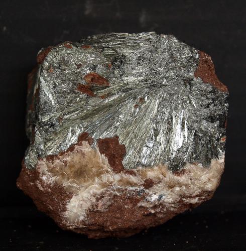 Pirolusita<br />Marruecos<br />5 x 5.5 cm<br /> (Autor: Pedro Antonio)