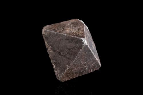 Hauerite<br />Destricella Mine, Raddusa, Catania Province, Sicily, Italy<br />4 x 4 x 4 cm<br /> (Author: MIM Museum)