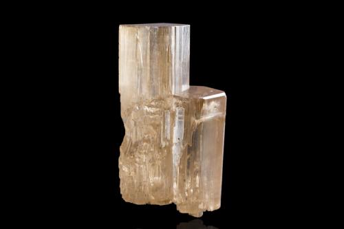 Phosgenite<br />Monteponi Mine, Iglesias, Sud Sardegna Province, Sardinia/Sardegna, Italy<br />3 x 2 x 5 cm / main crystal: 4.7 cm<br /> (Author: MIM Museum)