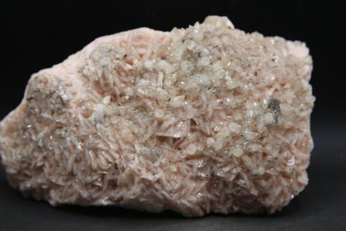 Dolomita y Calcita<br />Mina La Cuerre, zona minera de La Florida, Rionansa-Herrerías, Comarca Saja-Nansa, Cantabria, España<br />17 x 10.5 cm<br /> (Autor: Pedro Antonio)