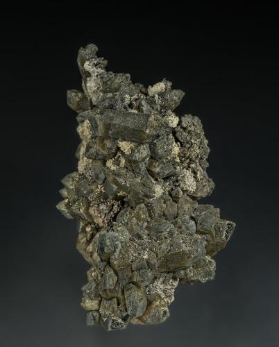 Quartz, Hedenbergite<br />Santa Eulalia District, Municipio Aquiles Serdán, Chihuahua, Mexico<br />12.3 x 8.6 cm<br /> (Author: am mizunaka)