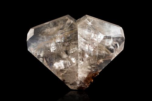 Calcite (twinned)<br />Dachang District, Nandan, Hechi Prefecture, Guangxi Zhuang Autonomous Region, China<br />13.5 x 11 x 7 cm<br /> (Author: MIM Museum)