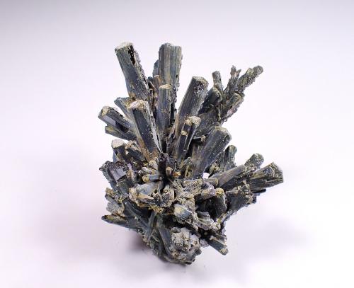 Stibnite, Fluorite<br />Banpo Mine, Dushan, Qiannan Autonomous Prefecture, Guizhou Province, China<br />70 mm x 58 mm x 35 mm<br /> (Author: Don Lum)