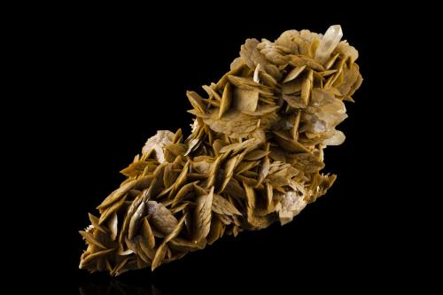 Siderite with Quartz<br />Saint-Pierre-de-Mésage, Vizille, Grenoble, Isère, Auvergne-Rhône-Alpes, France<br />34 x 13 x 20 cm / main crystal: 5.8 cm<br /> (Author: MIM Museum)