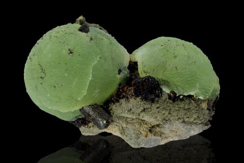 Prehnite with Epidote<br />Kayes Region, Mali<br />6.5 x 10 x 5.5 cm<br /> (Author: MIM Museum)