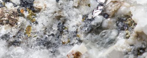 Close up of another area with unidentified  minerals. (Author: am mizunaka)