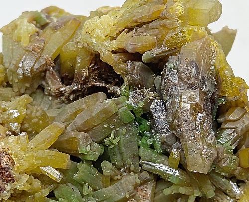 Piromorfita<br />Mina Daoping, Gongcheng, Prefectura Guilin, Región Autónoma Guangxi Zhuang, China<br />5x4.5x4 mm<br /> (Autor: Luis Edmundo Sánchez Roja)