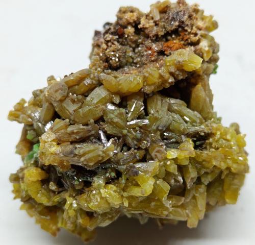 Piromorfita<br />Mina Daoping, Gongcheng, Prefectura Guilin, Región Autónoma Guangxi Zhuang, China<br />5x4.5x4 mm<br /> (Autor: Luis Edmundo Sánchez Roja)