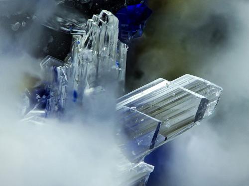 Hidromagnesita<br />Mina Sierra Magnesite (Mina Premier Chemicals), Gabbs, Distrito Gabbs, Condado Nye, Nevada, USA<br />3 mm<br /> (Autor: Borja Sainz de Baranda)