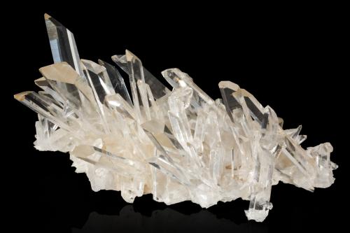 Cuarzo<br />Mina de La Gardette, zona minera La Gardette, Villard-Notre-Dame, Le Bourg d'Oisans, Grenoble, Isère, Auvergne-Rhône-Alpes, Francia<br />23 x 17 x 11 cm / Cristal principal: 10 cm.<br /> (Autor: Museo MIM)