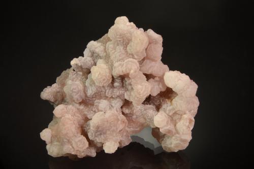 Calcite<br />Montreal Mine, Montreal, Gogebic Iron Range, Iron County, Wisconsin, USA<br />9.0 x 8.0 x 3.0 cm<br /> (Author: Michael Shaw)