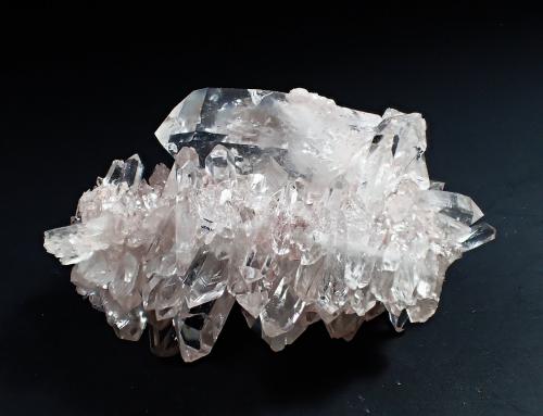Quartz (variety faden quartz)<br />Santander Department, Colombia<br />61 mm x 37 mm x 27 mm<br /> (Author: Don Lum)