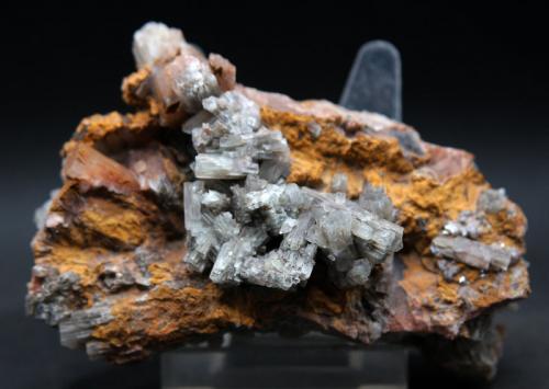 Aragonito<br />Afloramiento del Keuper, Los Barrancos, Camporrobles, Comarca	Requena-Utiel, Valencia / València, Comunidad Valenciana / Comunitat Valenciana, España<br />8 x 5.5 cm<br /> (Autor: Pedro Antonio)