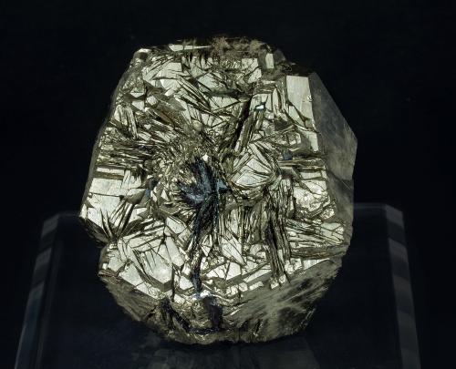 Hematite on Pyrite<br />Elba Island, Livorno Province, Tuscany, Italy<br />6 × 5.3 × 4.2 cm<br /> (Author: Jordi Fabre)