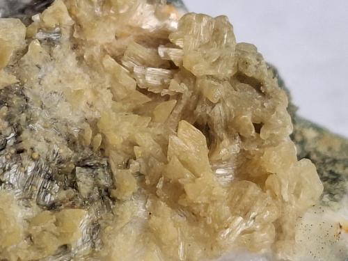 Gypsum<br />Idalpe, Ischgl, Landeck District, North Tyrol, Tyrol/Tirol, Austria<br />5 x 3,5 cm<br /> (Author: Volkmar Stingl)