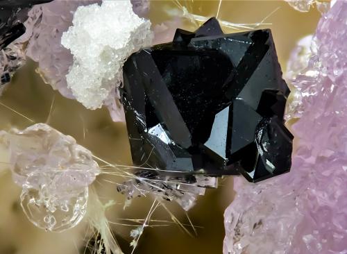 Voltaita, Coquimbita<br />Pozo Alfredo, Minas de Río Tinto, Minas de Riotinto, Comarca Cuenca Minera, Huelva, Andalucía, España<br />3 mm<br /> (Autor: Borja Sainz de Baranda)