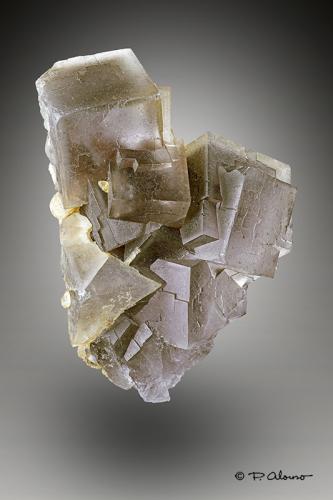 Fluorita con Calcita<br />Mekhtar, Distrito Loralai, Balochistan (Baluchistan), Paquistán<br />7cm x 5cm x 4cm<br /> (Autor: Pere Alonso)
