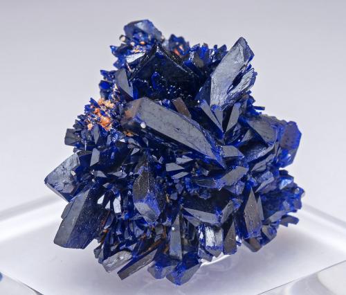 Azurita<br />Bluebird Mine, Miami, Miami-Inspiration District (Globe-Miami District), Gila County, Arizona, USA<br />3.4 × 2.6 × 2.6 cm<br /> (Autor: Jordi Fabre)