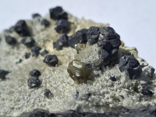 Galena, Sphalerite (variety cleiophane), Quartz<br />Madan mining area, Rhodope Mountains, Smolyan Oblast, Bulgaria<br />8 x 6,5 cm<br /> (Author: Volkmar Stingl)