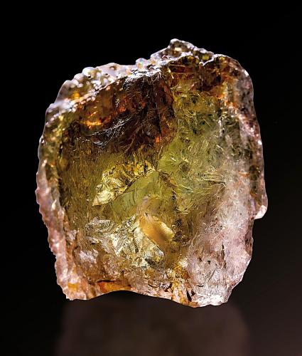 Andalucita<br />Distrito Jenipapo, Itinga, Vale do Jequitinhonha, Minas Gerais, Brasil<br />16 mm<br /> (Autor: Borja Sainz de Baranda)