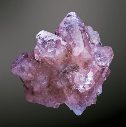 Fluorapofilita-(K)<br />Zona minera Huanggang, Hexigten Banner (Kèshíkèténg Qí), Chifeng (Ulanhad), Región Autónoma Mongolia Interior, China<br />30 x 25 mm<br /> (Autor: Borja Sainz de Baranda)