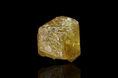 Londonite<br />Antsahanana Quarry, Sahatany Valley (Mt. Ibity), Antsirabe II District, Vakinankaratra Region, Madagascar<br />4 x 3.5 x 3 cm<br /> (Author: MIM Museum)