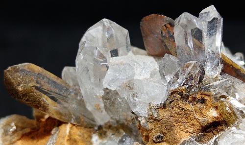 Brookita con Cuarzo<br />Kharan District, Balochistan (Baluchistan), Pakistan<br />50x40x30 mm<br /> (Autor: Luis Edmundo Sánchez Roja)